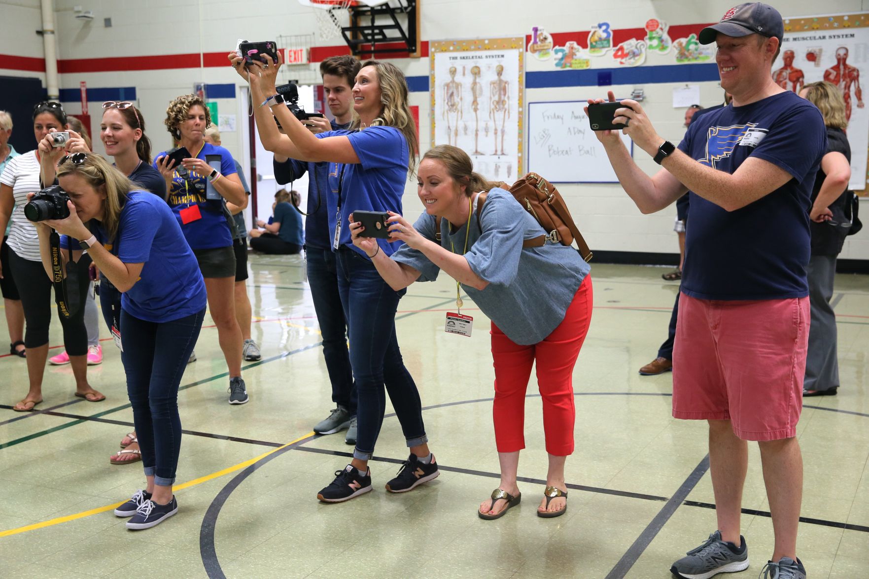 Stanley Cup visits Barretts Elementary